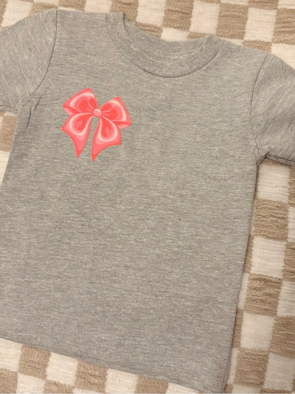 Girls' Gray Short Sleeve Tee with Pink Bow Graphic
